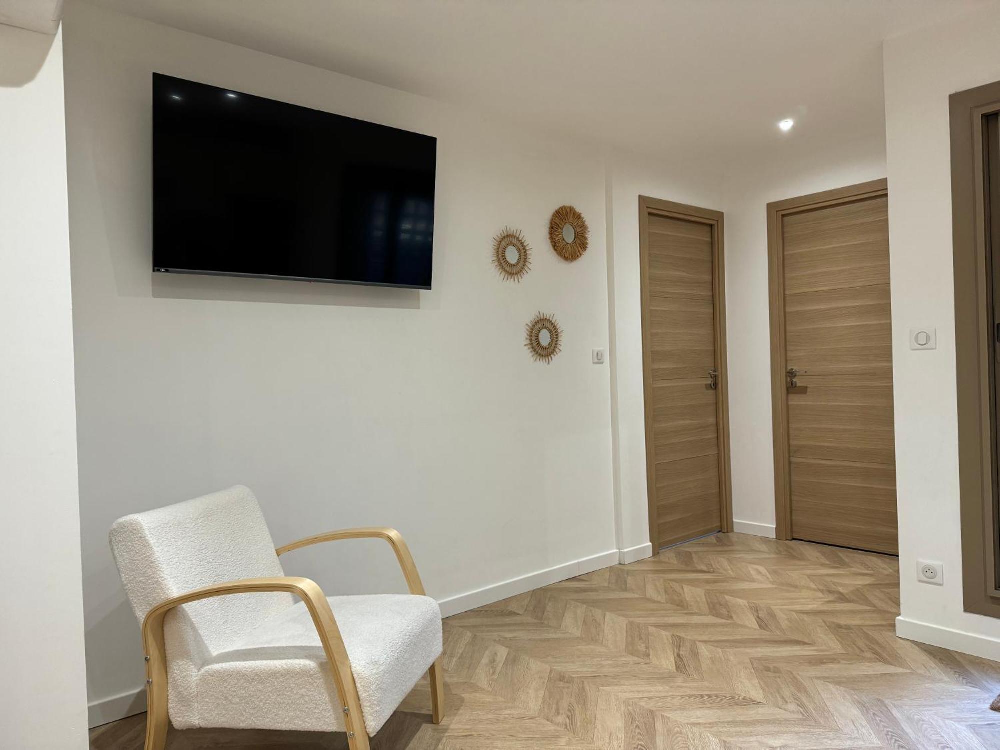 Le Rive Droite - Gare Centre - Wifi - Terrasse - Face Remparts Apartman Avignon Kültér fotó