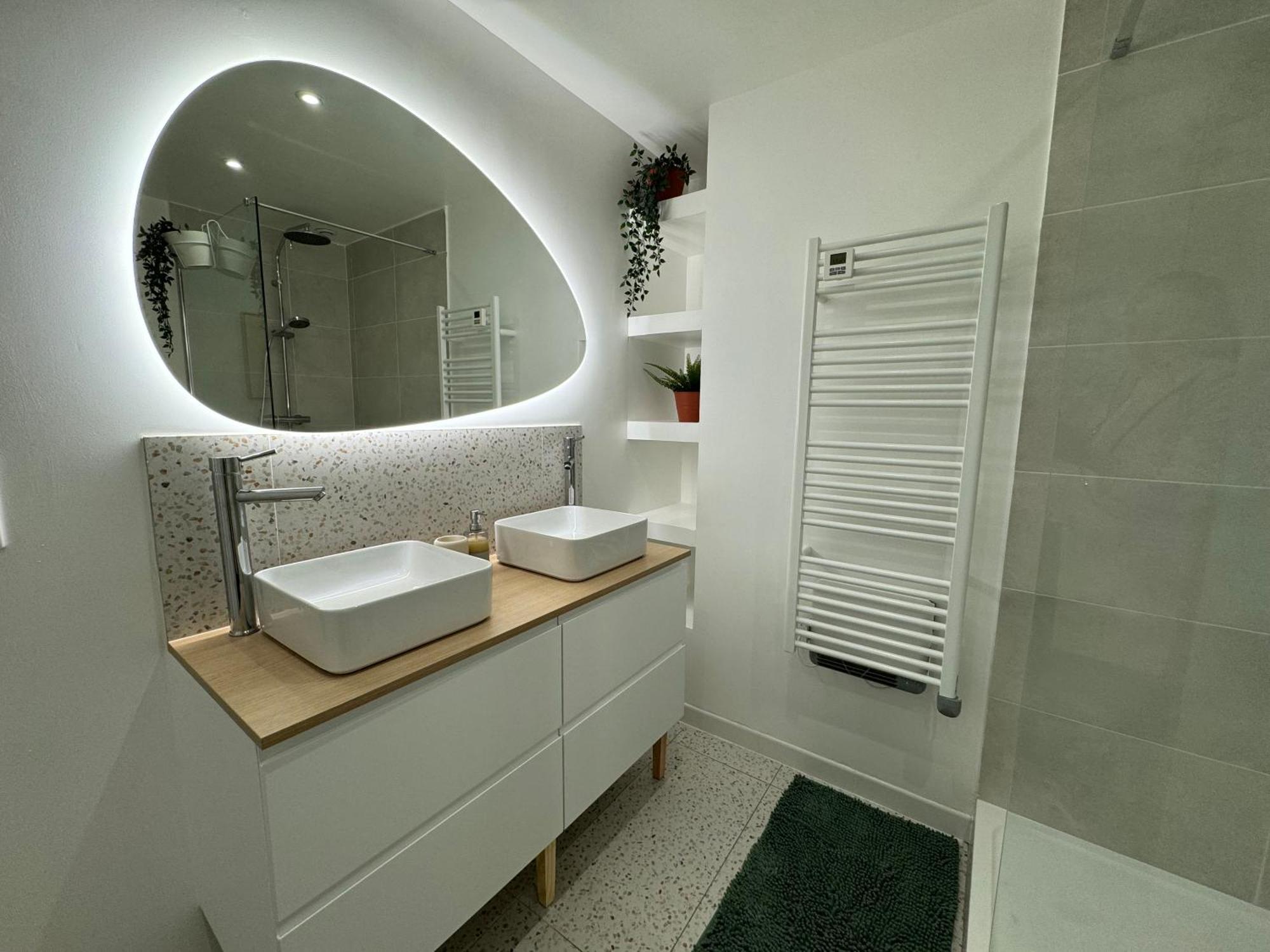 Le Rive Droite - Gare Centre - Wifi - Terrasse - Face Remparts Apartman Avignon Kültér fotó