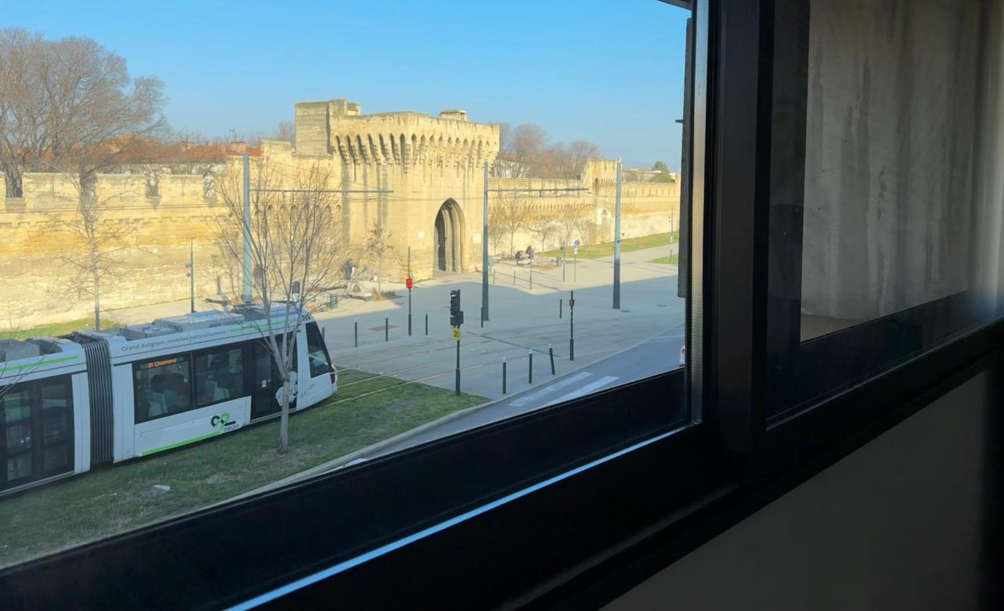 Le Rive Droite - Gare Centre - Wifi - Terrasse - Face Remparts Apartman Avignon Kültér fotó
